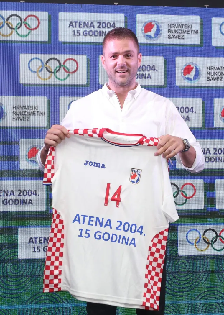 15 godina od osvajanja olimpijskog zlata u Ateni: Rukometa&scaron;i se okupili i prisjetili velikog slavlja