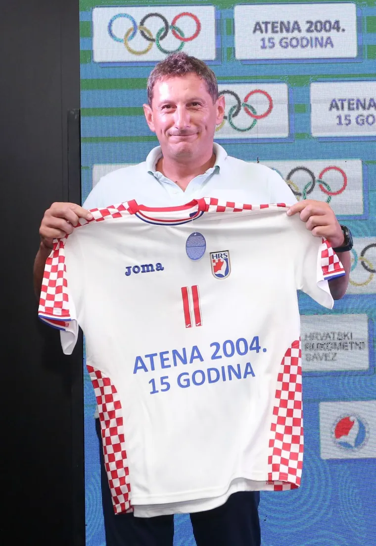 15 godina od osvajanja olimpijskog zlata u Ateni: Rukometa&scaron;i se okupili i prisjetili velikog slavlja