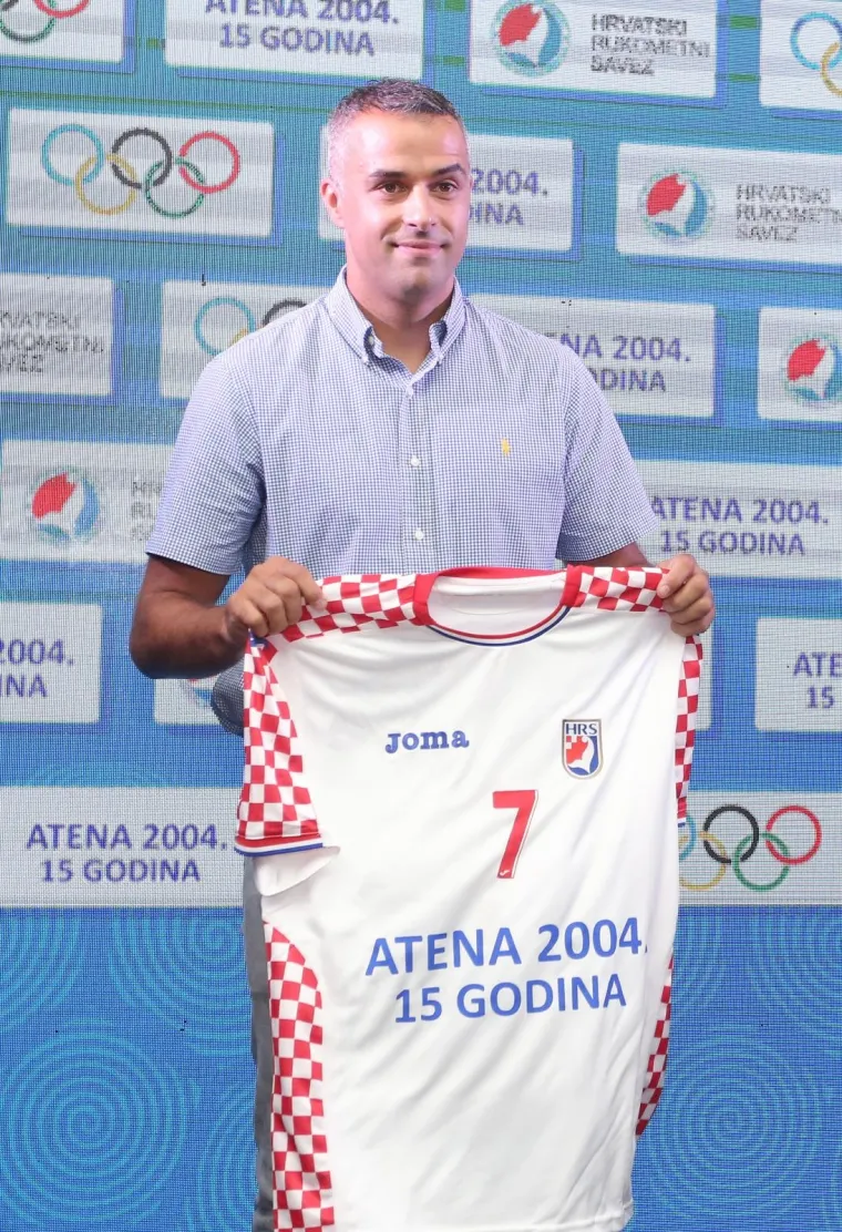 15 godina od osvajanja olimpijskog zlata u Ateni: Rukometa&scaron;i se okupili i prisjetili velikog slavlja