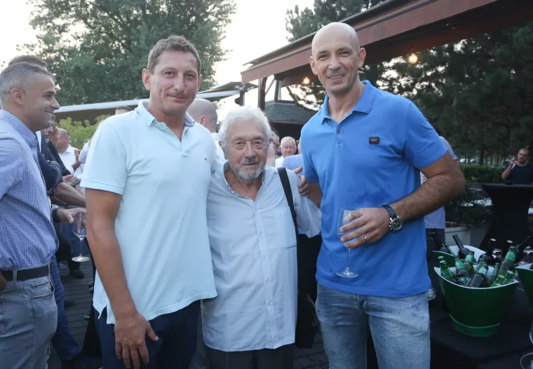 15 godina od osvajanja olimpijskog zlata u Ateni: Rukometa&scaron;i se okupili i prisjetili velikog slavlja