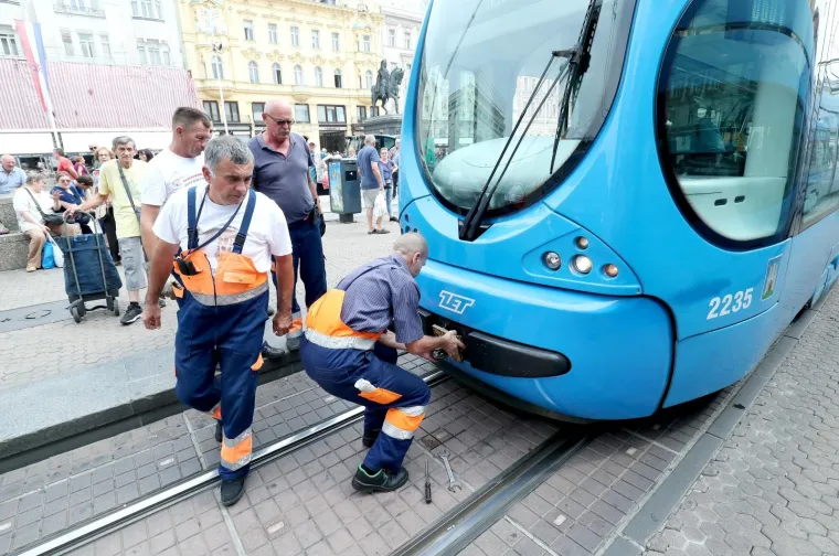 Zbog kvara tramvaja na Trgu bana Jelačića nastale gužve u centru Zagreba