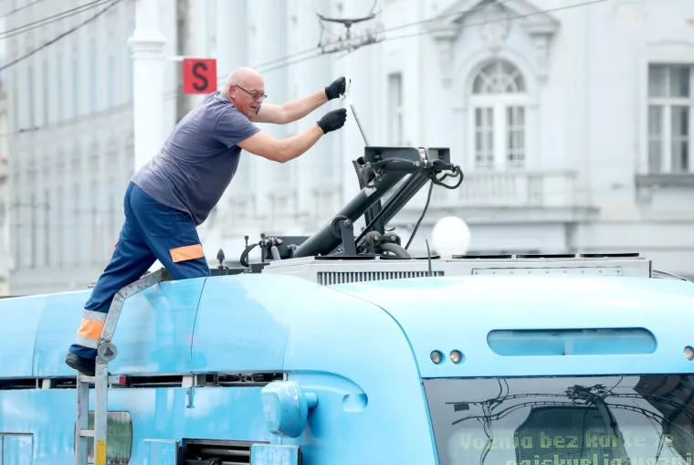 Zbog kvara tramvaja na Trgu bana Jelačića nastale gužve u centru Zagreba