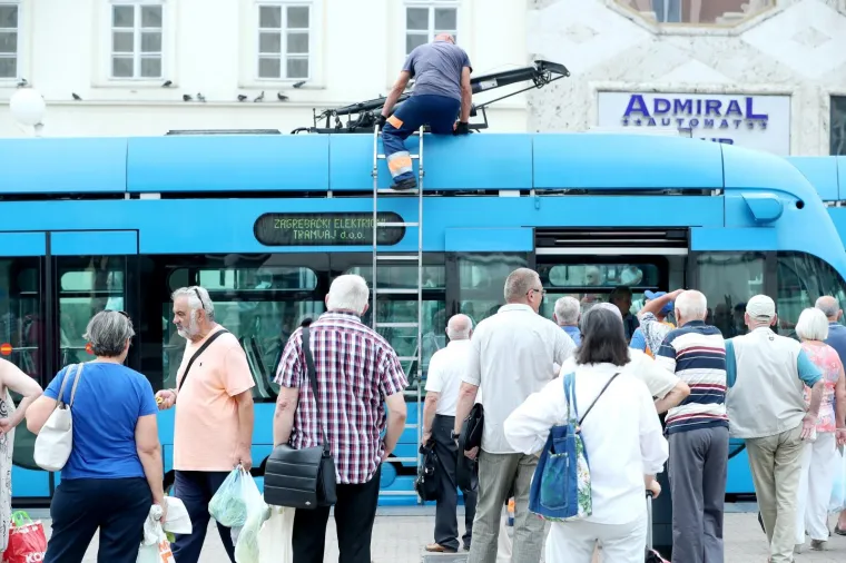Zbog kvara tramvaja na Trgu bana Jelačića nastale gužve u centru Zagreba