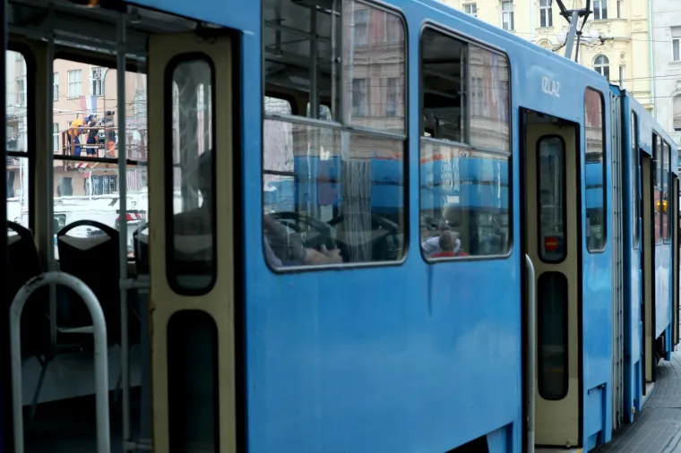 Zbog kvara tramvaja na Trgu bana Jelačića nastale gužve u centru Zagreba