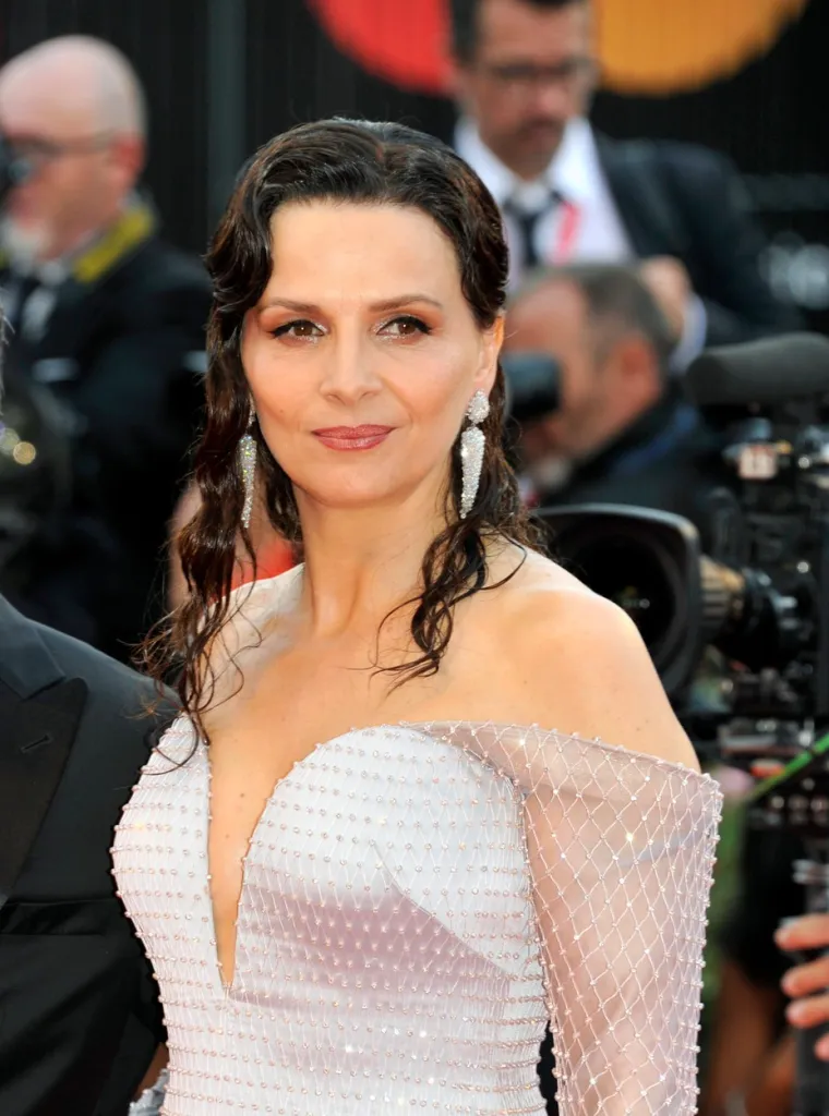 FRANCUSKA FILMSKA DIVA PLIJENILA POZORNOST U VENECIJI: Pojavila se u elegantnoj haljini s dubokim dekolteom