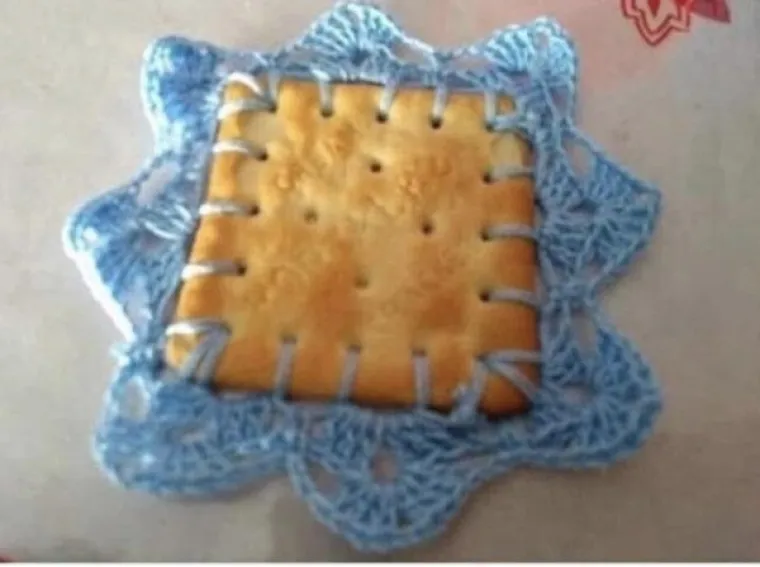NAJBIZARNIJE FOTOGRAFIJE NA INTERNETU: Penisi, beba u želatini i dječak od vune samo su početak...