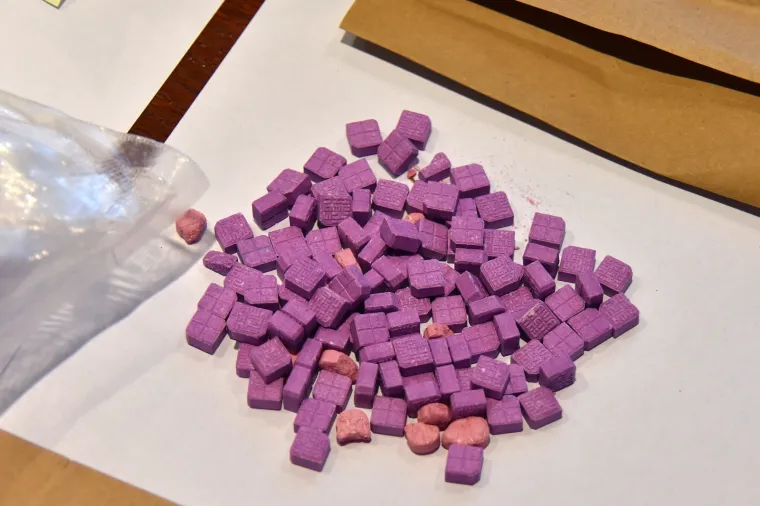 Prodavali je partijanerima u Puli: Britanski dileri pali s drogom vrijednom 1,2 milijuna kuna