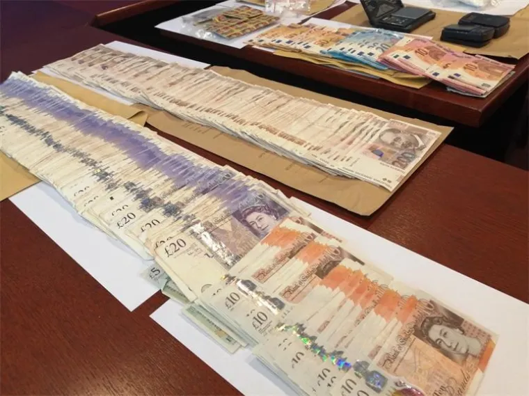 Veće količine raznih vrsta droge otkrila je u Puli istarska policija kod petero državljana Velike Britanije