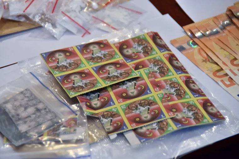 Prodavali je partijanerima u Puli: Britanski dileri pali s drogom vrijednom 1,2 milijuna kuna