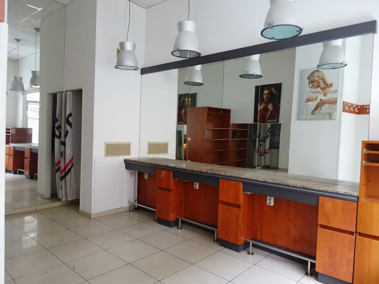 Ilica 205, Zagreb, poslovni prostor od 26,89 četvronih metara. Početna mjesečna cijena je 1568,56 kuna