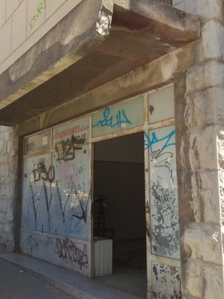 Table 2, Split, poslovni prostor od 34,40 kvadrata, početne mjesečne cijene 3440,00 kuna