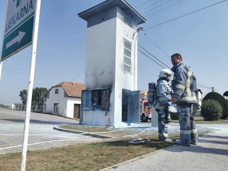 Vatrogasne sirene u Maloj Subotici: Zapalila se trafostanica, građani bez struje