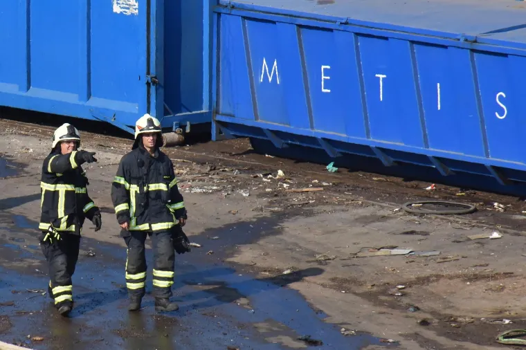 Požar na odlagali&scaron;tu otpada u Puli pod nadzorom: 'Ne izlazite iz svojih domova ako ba&scaron; ne morate'