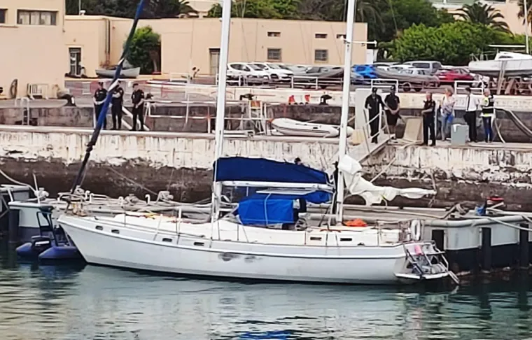 Ovo je jedrilica na kojoj je pronađeno čak 800 kilograma kokaina! Srbi pali s velikom po&scaron;iljkom