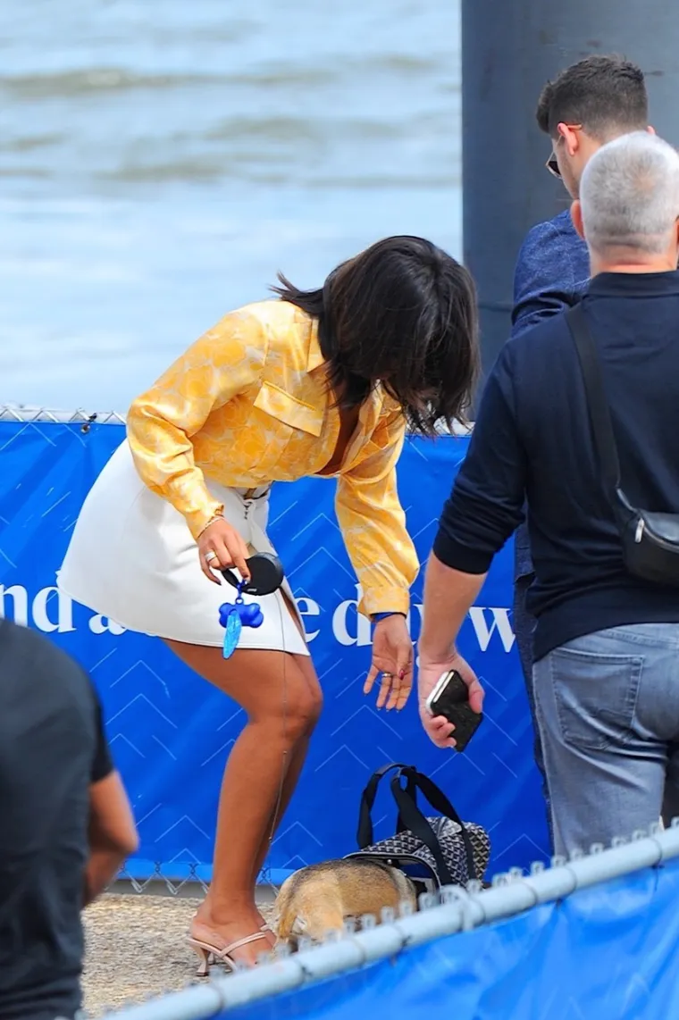 Popularna glumica Priyanka Chopra i njezin suprug Nick Jonas uživali su u izletu u New Yorku. Foto: Profimedia