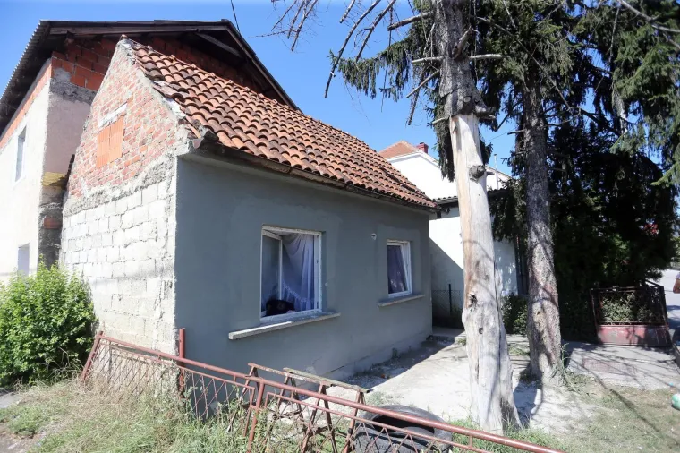 Na obiteljsku kuću u Zagrebu ispaljeno nekoliko hitaca dok je u njoj bilo 17 osoba