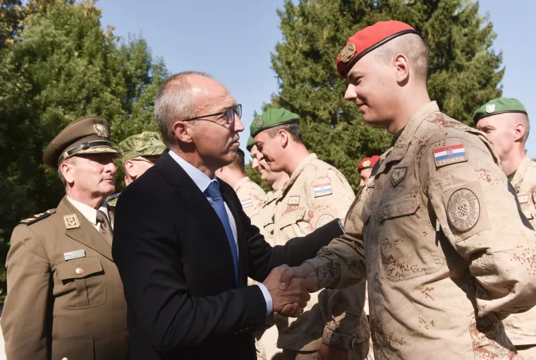 Ispraćen 11. hrvatski kontingent u Afganistan: Odali počast poginulom kolegi