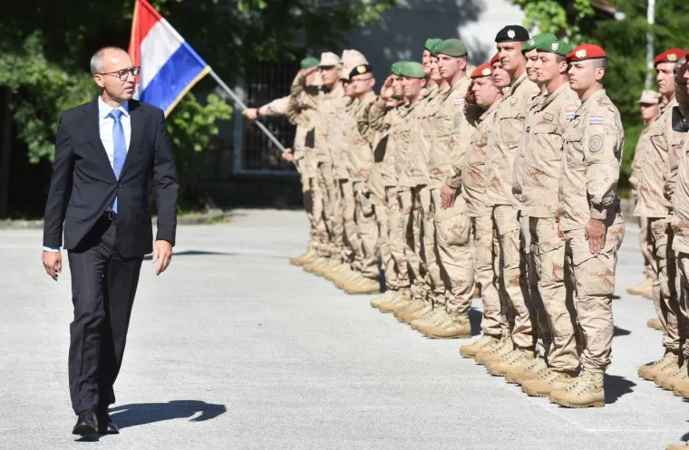 Ispraćen 11. hrvatski kontingent u Afganistan: Odali počast poginulom kolegi