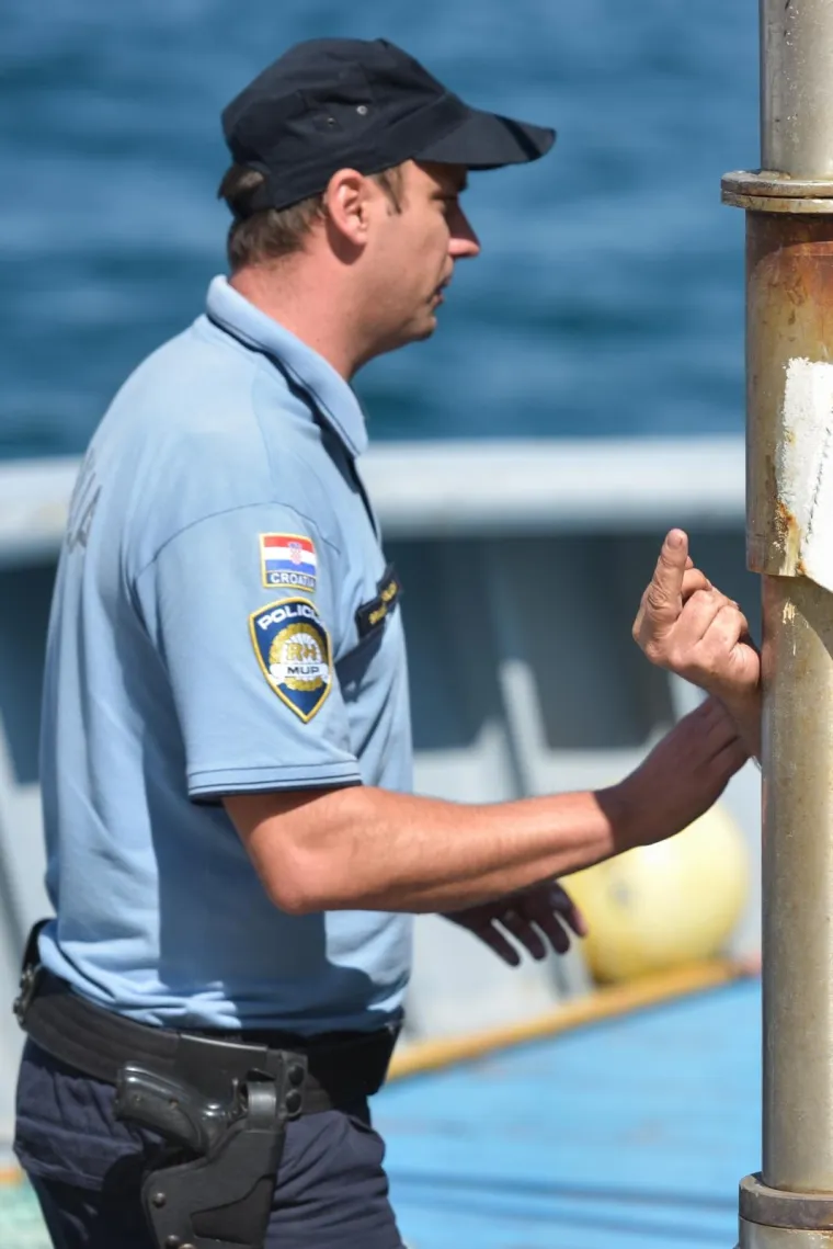 Talijani ljutiti nakon &scaron;to su uhvaćeni u krivolovu: Novinarima u Zadru pokazali srednji prst!