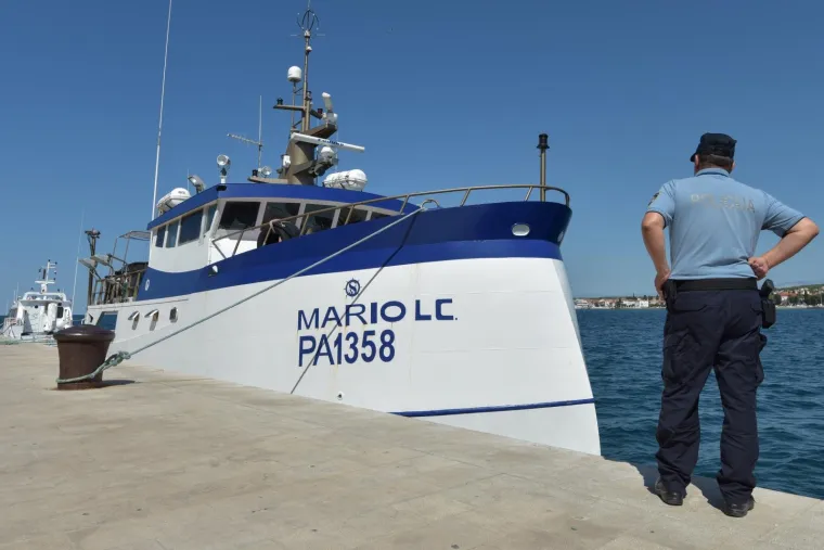 Talijani ljutiti nakon &scaron;to su uhvaćeni u krivolovu: Novinarima u Zadru pokazali srednji prst!