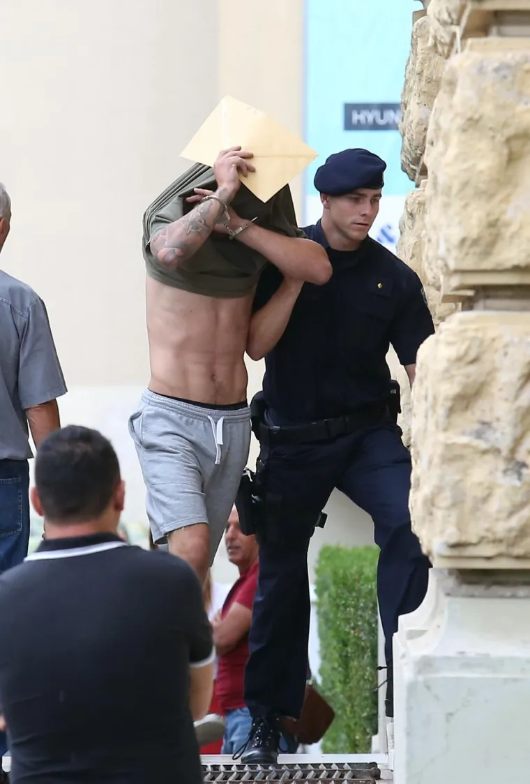 Skrivali su lice od kamera: Ovo su huligani koji su napali Srbe i demolirali kafić u Uzdolju
