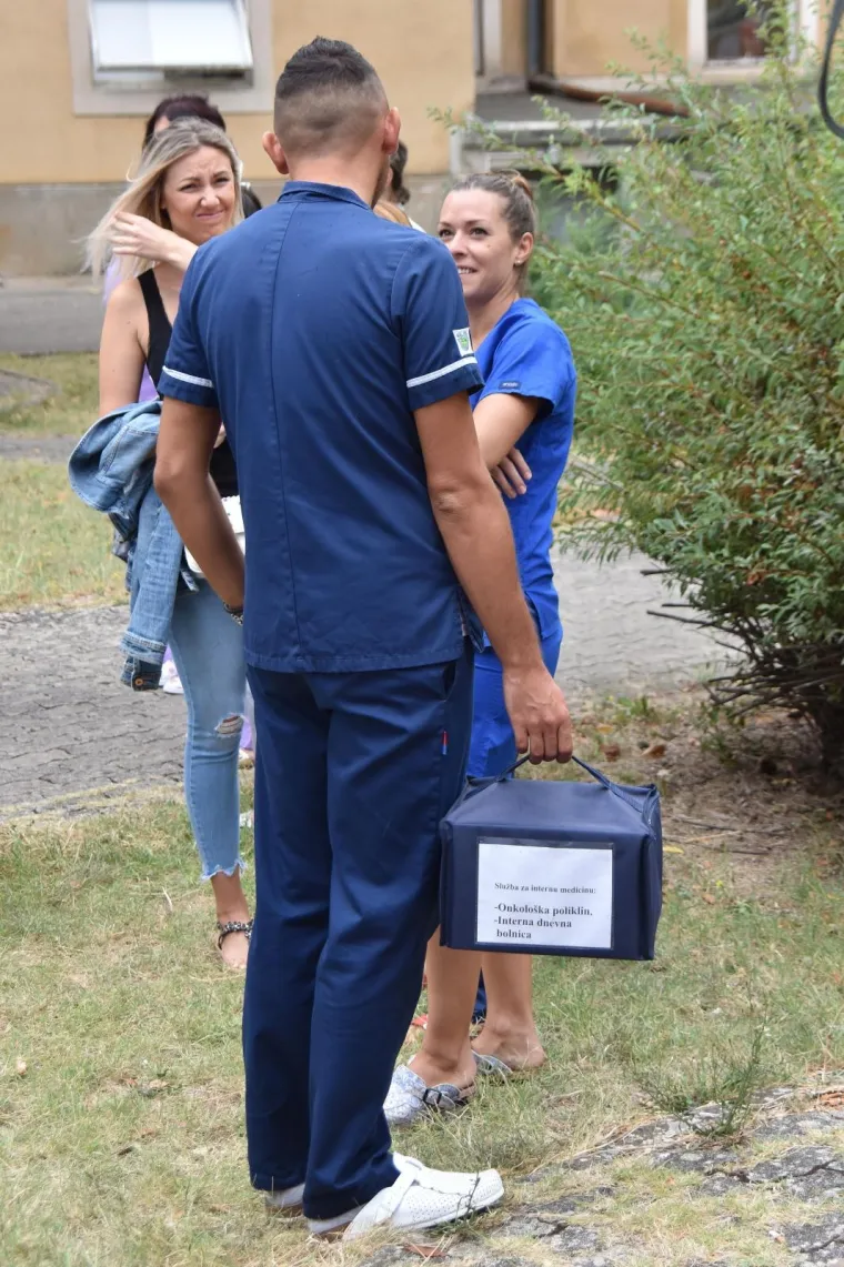 Sindikalisti na pregovore stigli u pratnji 50 kolega: 'Zdravstvo je najvažnije javno dobro'