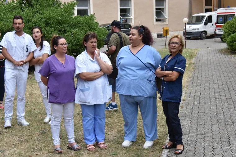 Sindikalisti na pregovore stigli u pratnji 50 kolega: 'Zdravstvo je najvažnije javno dobro'