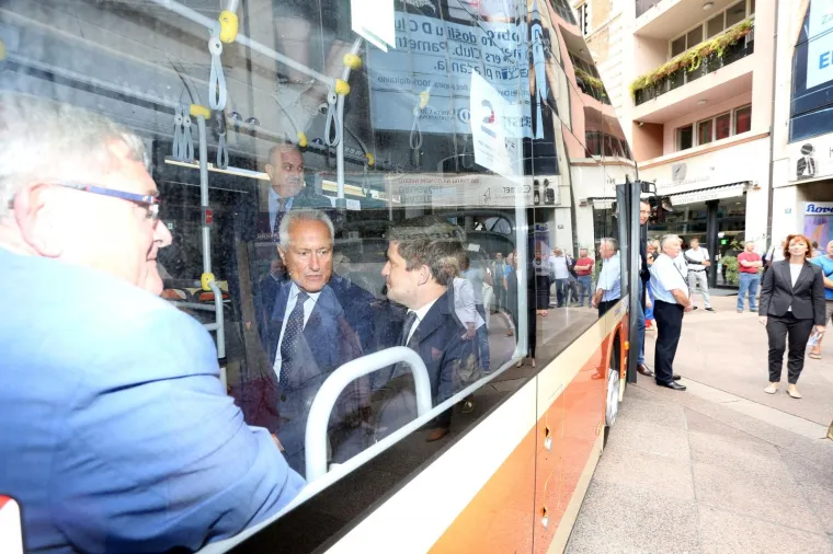 Na riječkom Korzu predstavljeno devet novih autobusa: Vrijede gotovo 20 milijuna kuna