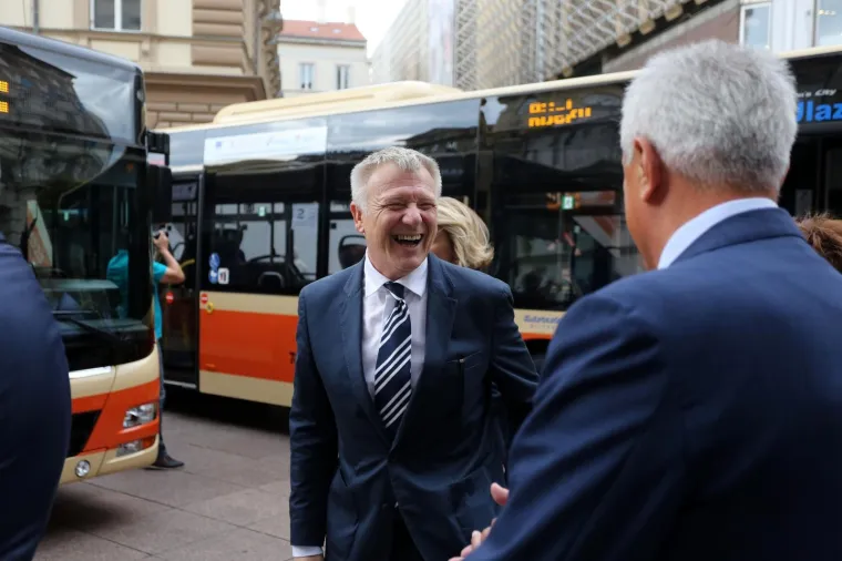 Na riječkom Korzu predstavljeno devet novih autobusa: Vrijede gotovo 20 milijuna kuna