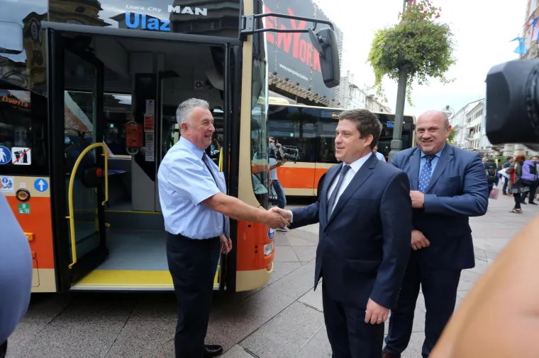 Na riječkom Korzu predstavljeno devet novih autobusa: Vrijede gotovo 20 milijuna kuna
