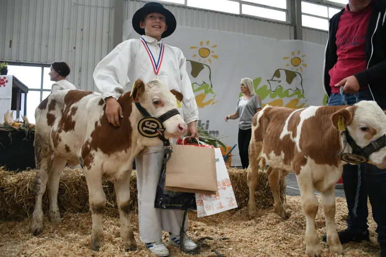 Predsjednica otvorila sajam u Gudovcu: Jedan sudionik posebno ju je odu&scaron;evio pa ga je pomazila