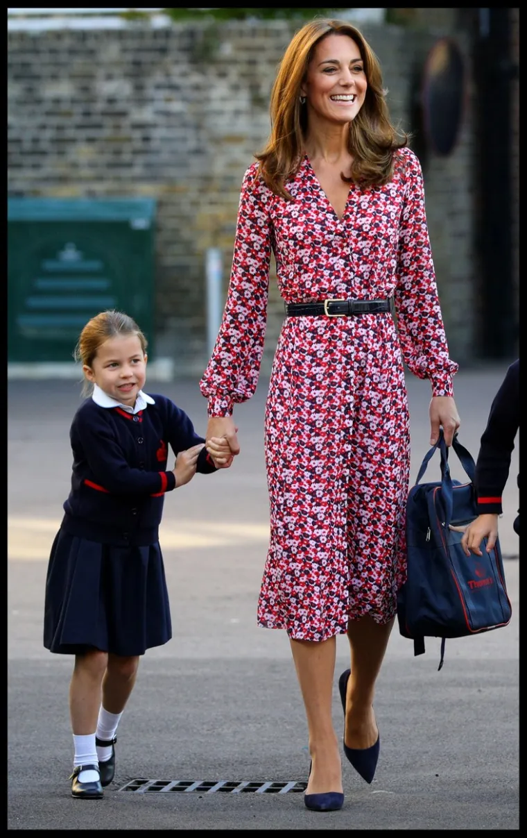 Fotografije bake i unuke napokon su pokazale kolika je zapravo sličnost između Elizabete i Charlotte.