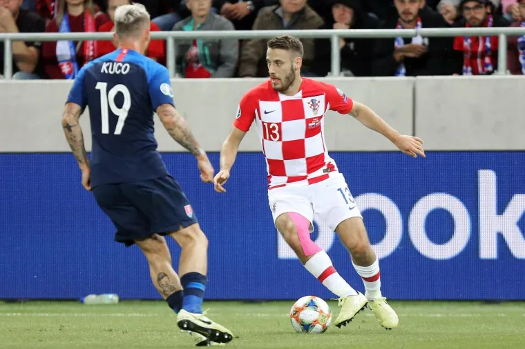 HRVATI ZAPALILI TRIBINE: Zavirite u galeriju i osjetite dašak atmosfere sa stadiona Anton Malatinsky