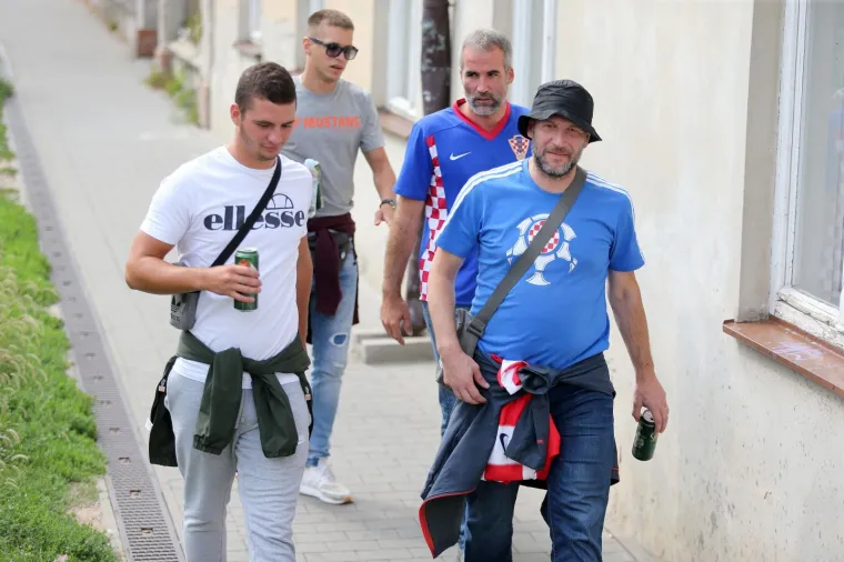 06.09.2019., Trnava, Slovacka - Hrvatski navijaci zagrijavaju se za pocetak kvalifikacijske utakmice za Europsko prvesntvo izmedju Slovacke i Hrvatske. Photo: Davor Javorovic/PIXSELL