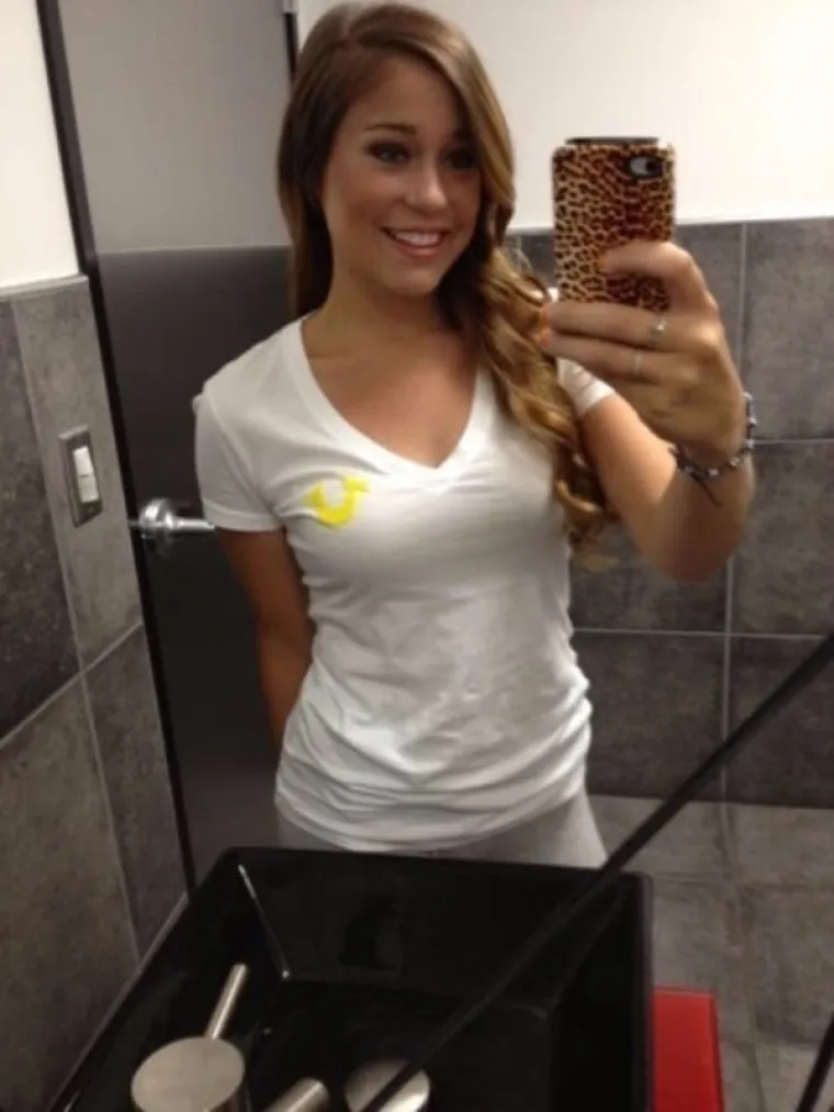 NJIHOVE LISTE ČEKANJA SU SIGURNO DUGE: Bježe na pauzu i slikaju goli&scaron;ave, a mnoge rade ba&scaron; u zdravstvu