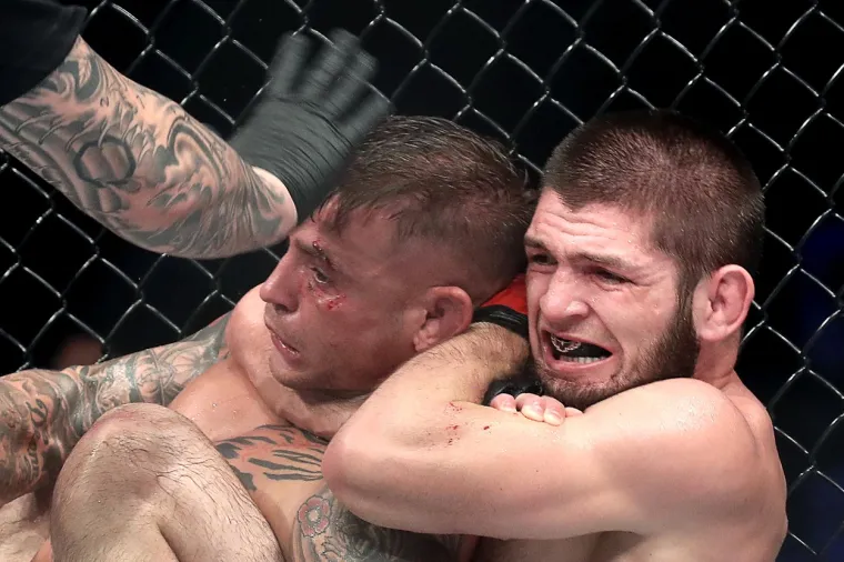 NAKON OVOG NIJE MU VI&Scaron;E BILO SPASA: Pogledajte kako je Khabib ugu&scaron;io Poiriera i pokazao da mu nitko nije ravan