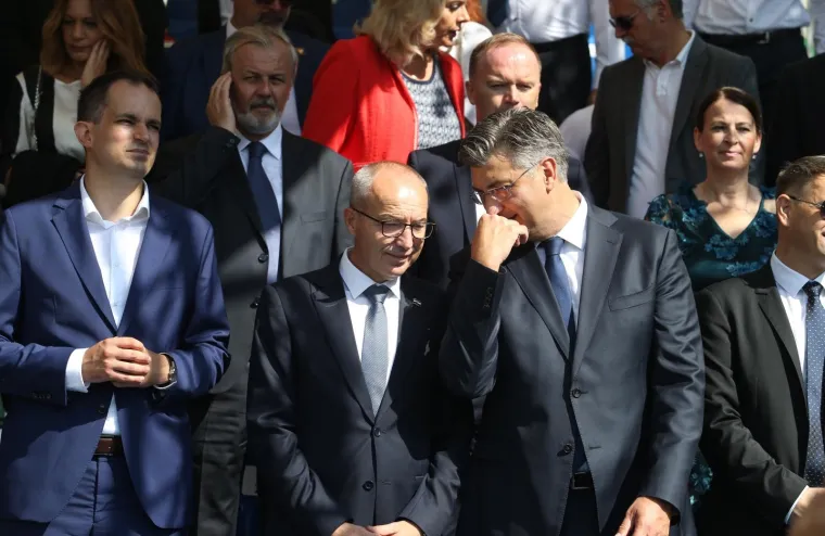 Nadbiskup Barišić u Solinu: 'Ako se u životu koristimo nepoštenjem, ugrozit ćemo nove naraštaje'