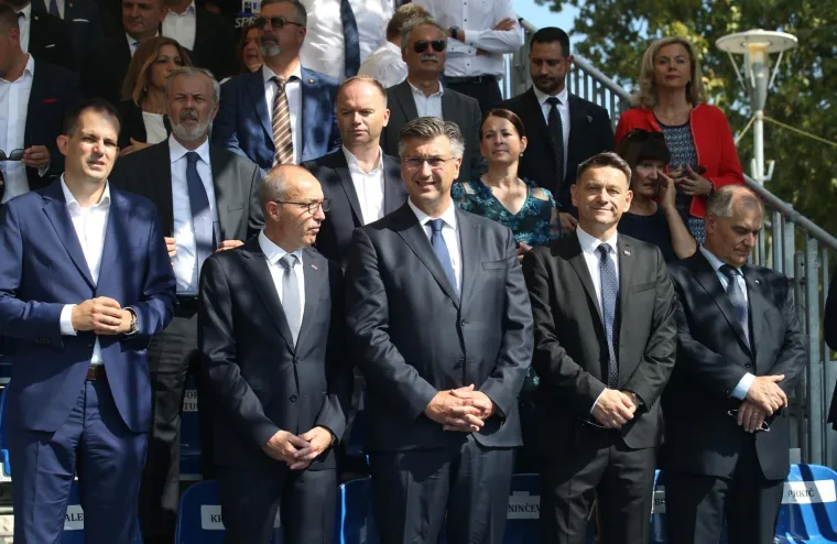 Nadbiskup Barišić u Solinu: 'Ako se u životu koristimo nepoštenjem, ugrozit ćemo nove naraštaje'