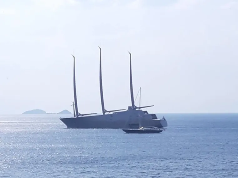 Kod Dubrovnika ruski milijarder i biv&scaron;a miss Jugoslavije usidrili najveću jedrilicu na svijetu