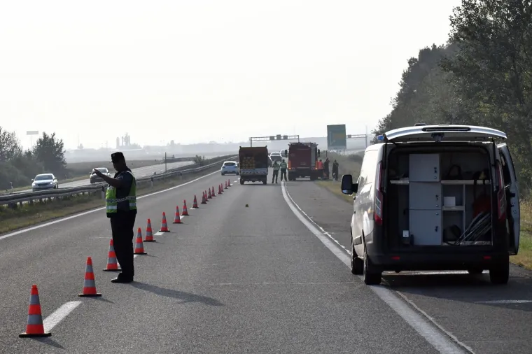 Strava na autocesti A3: Automobil sletio s ceste i zapalio se, nekoliko osoba smrtno stradalo