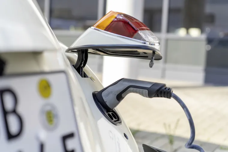 Automobilski div 'udara' na emocije: Legendarni model pretvoren je u električnu verziju