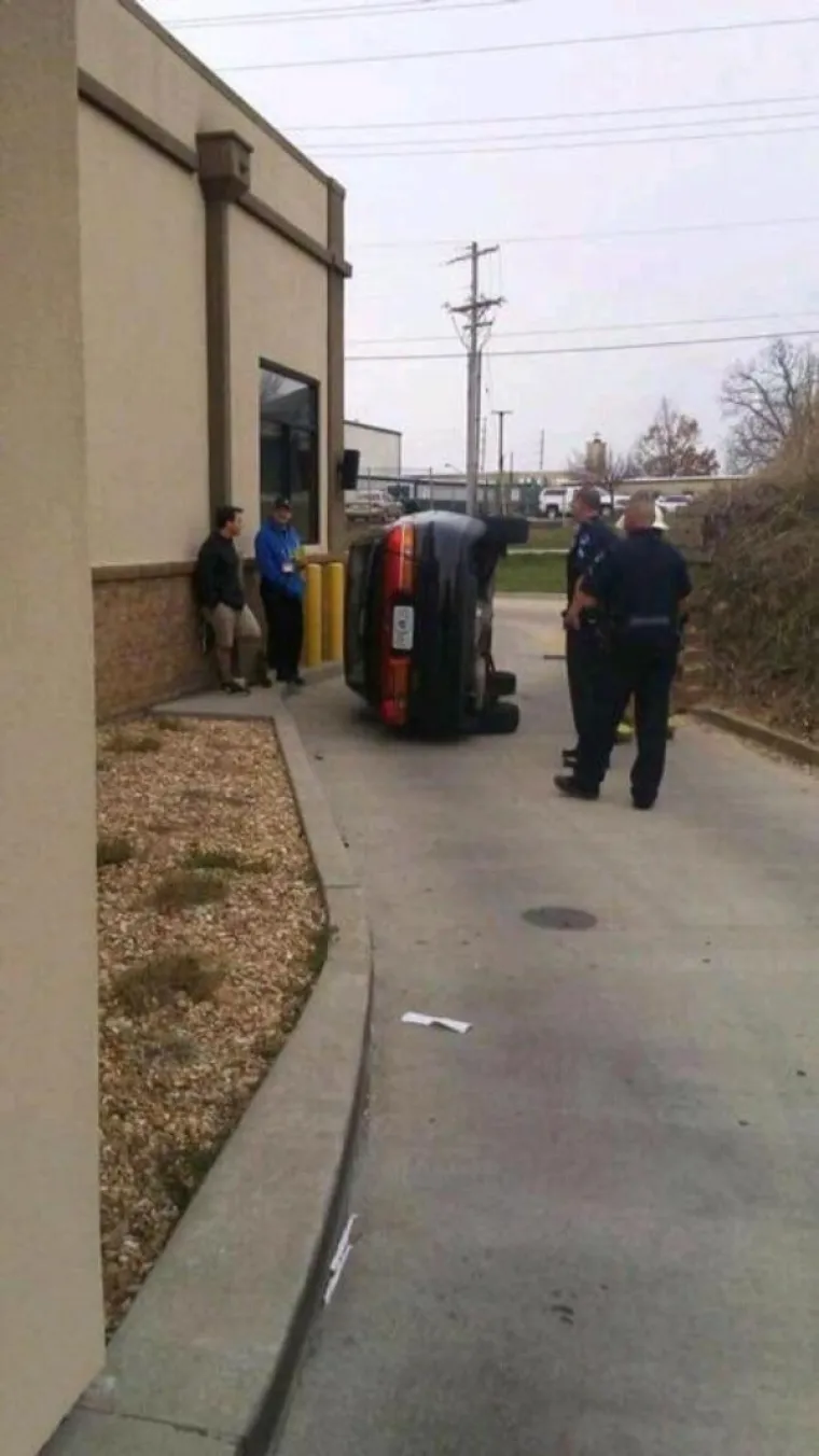 NIJE PITANJE TKO IM JE DAO VOZAČKU NEGO TKO IM JE UZEO MOZAK: Prizori s ulica kakve ne želite vidjeti uživo