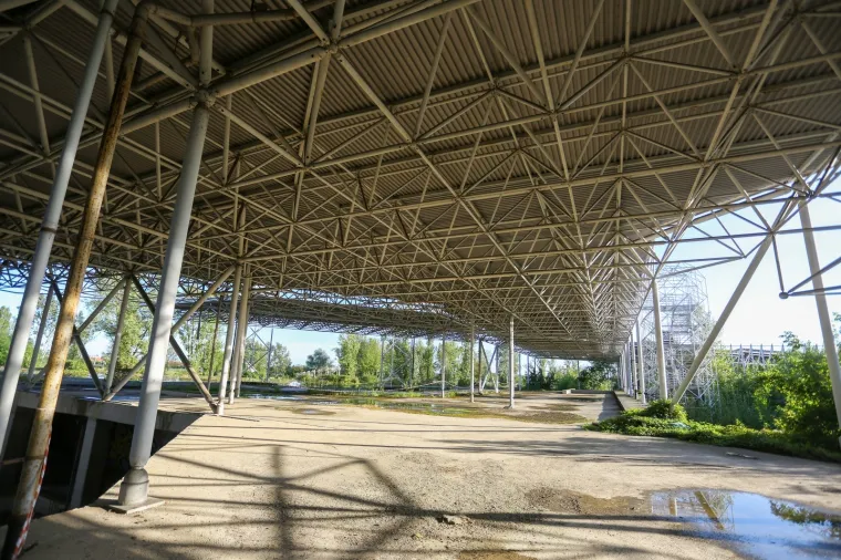 Kao u horor filmu! Pogledajte kako izgleda nikad dovr&scaron;ena Sveučili&scaron;na bolnica u Blatu