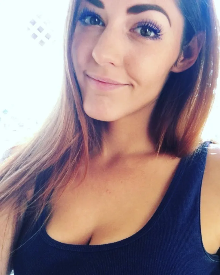 SMJE&Scaron;KOM OSVAJAJU SVIJET: A one koji eventualno odole pokorit će seksi oblinama