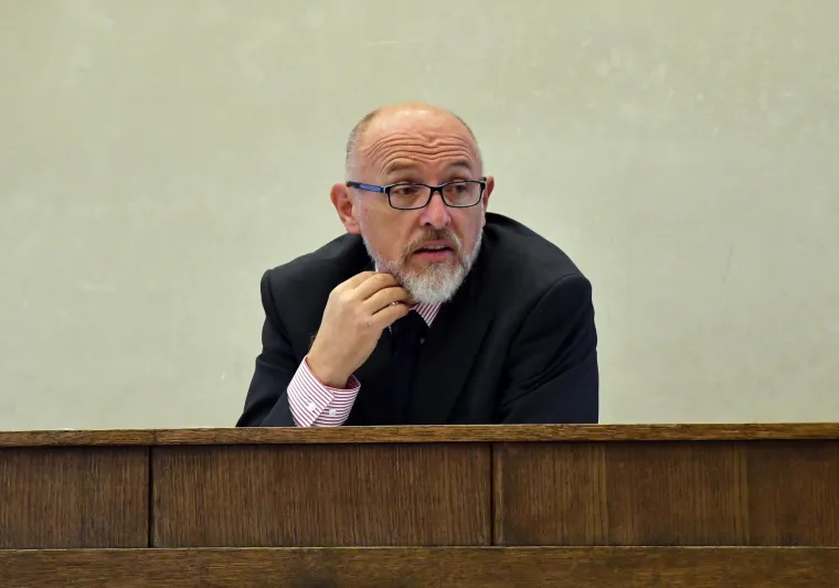 Župan Toma&scaron;ević opet se nije pojavio na suđenju za obiteljsko nasilje: 'Želi dobiti na vremenu'