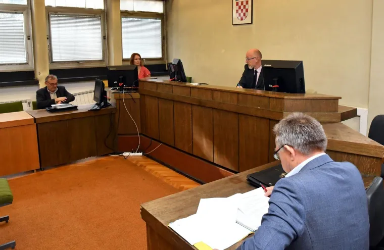 Župan Toma&scaron;ević opet se nije pojavio na suđenju za obiteljsko nasilje: 'Želi dobiti na vremenu'