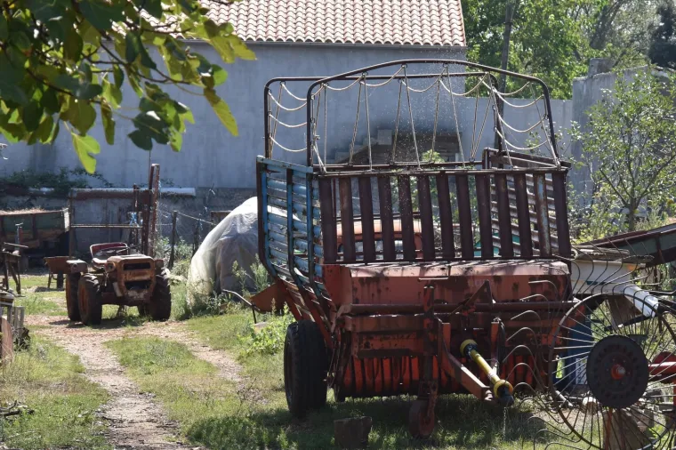 Muškarac ostao zarobljen nakon prevrtanja traktora u Šišanu u Istri