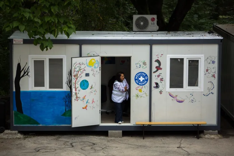 Migranti smje&scaron;teni blizu hrvatske granice: Pogledajte uvjete u kojima žive!