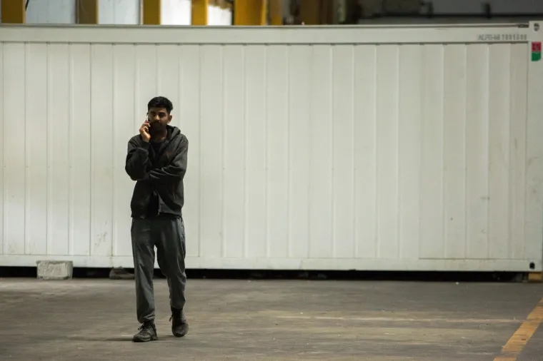 Migranti smje&scaron;teni blizu hrvatske granice: Pogledajte uvjete u kojima žive!