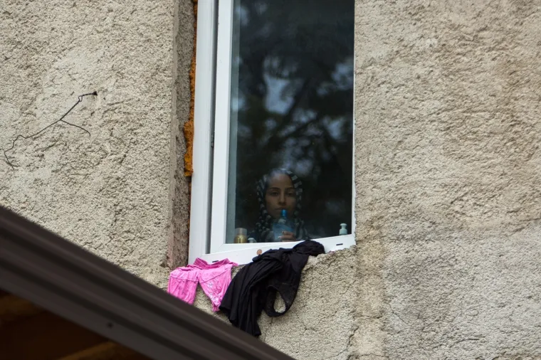 Migranti smje&scaron;teni blizu hrvatske granice: Pogledajte uvjete u kojima žive!